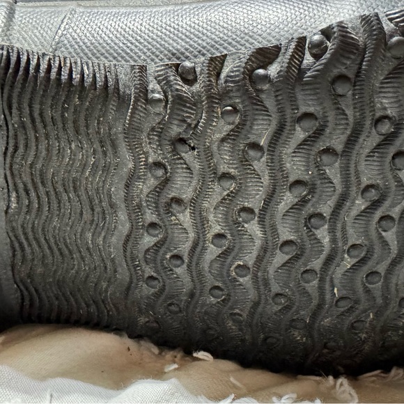 BOGS Kids Size 4. Great shape! Less expensive than Black Friday sale!! - Picture 8 of 12